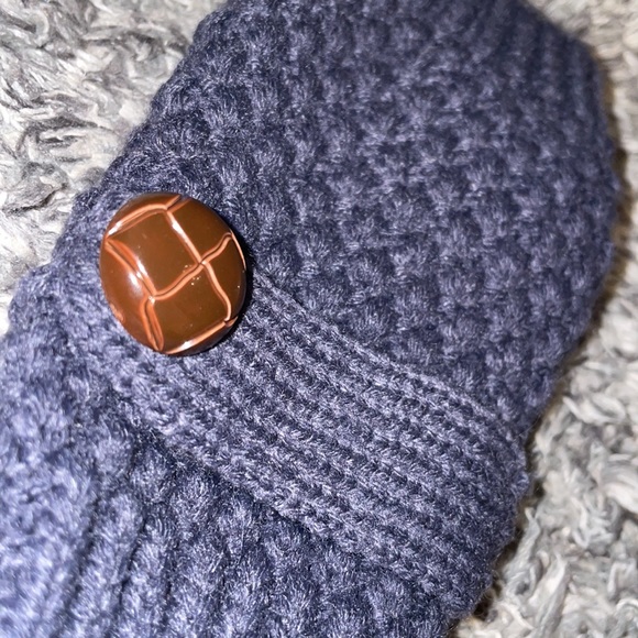 NWT Fingerless Gloves - Picture 4 of 6